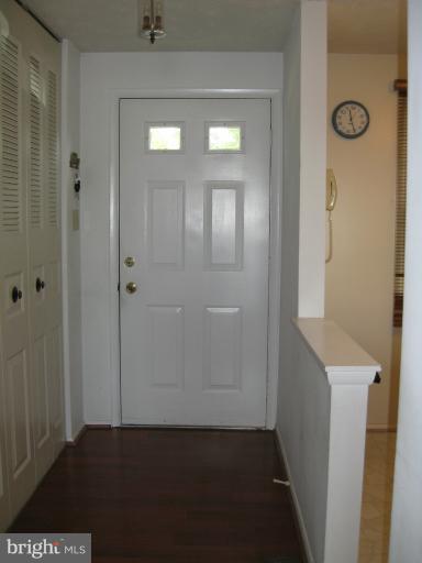 3 Farmcrest Court Silver Spring, MD 20905 - Photo 6 of 26 Foyer