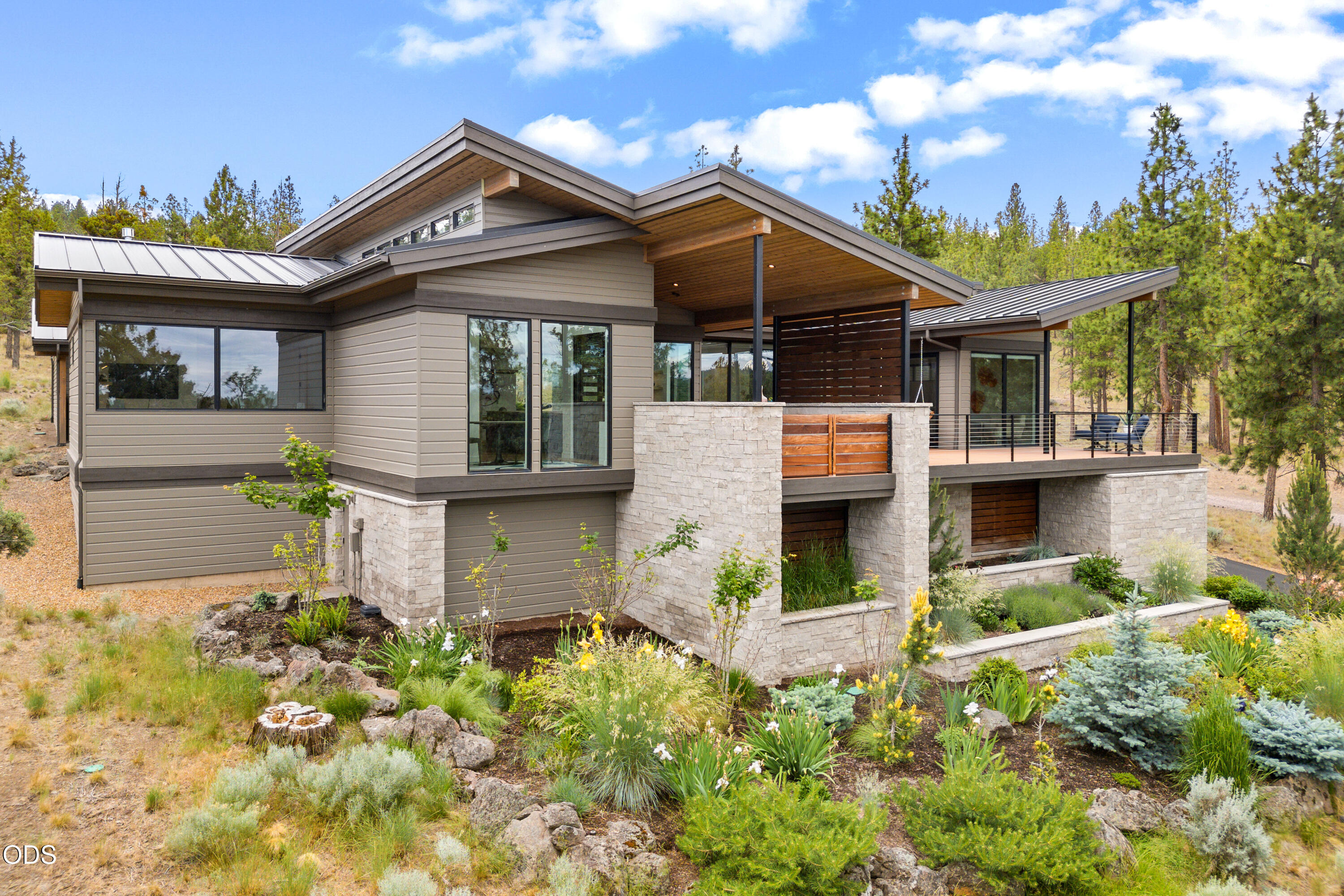 1703 Northwest Wild Rye Circle Bend, OR 97703 - Photo 4 of 64