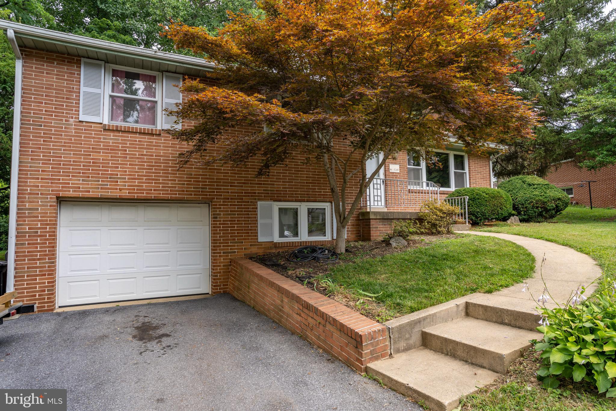 41 Springhouse Road Lancaster, PA 17603 - Photo 4 of 46 Gallery Image 4