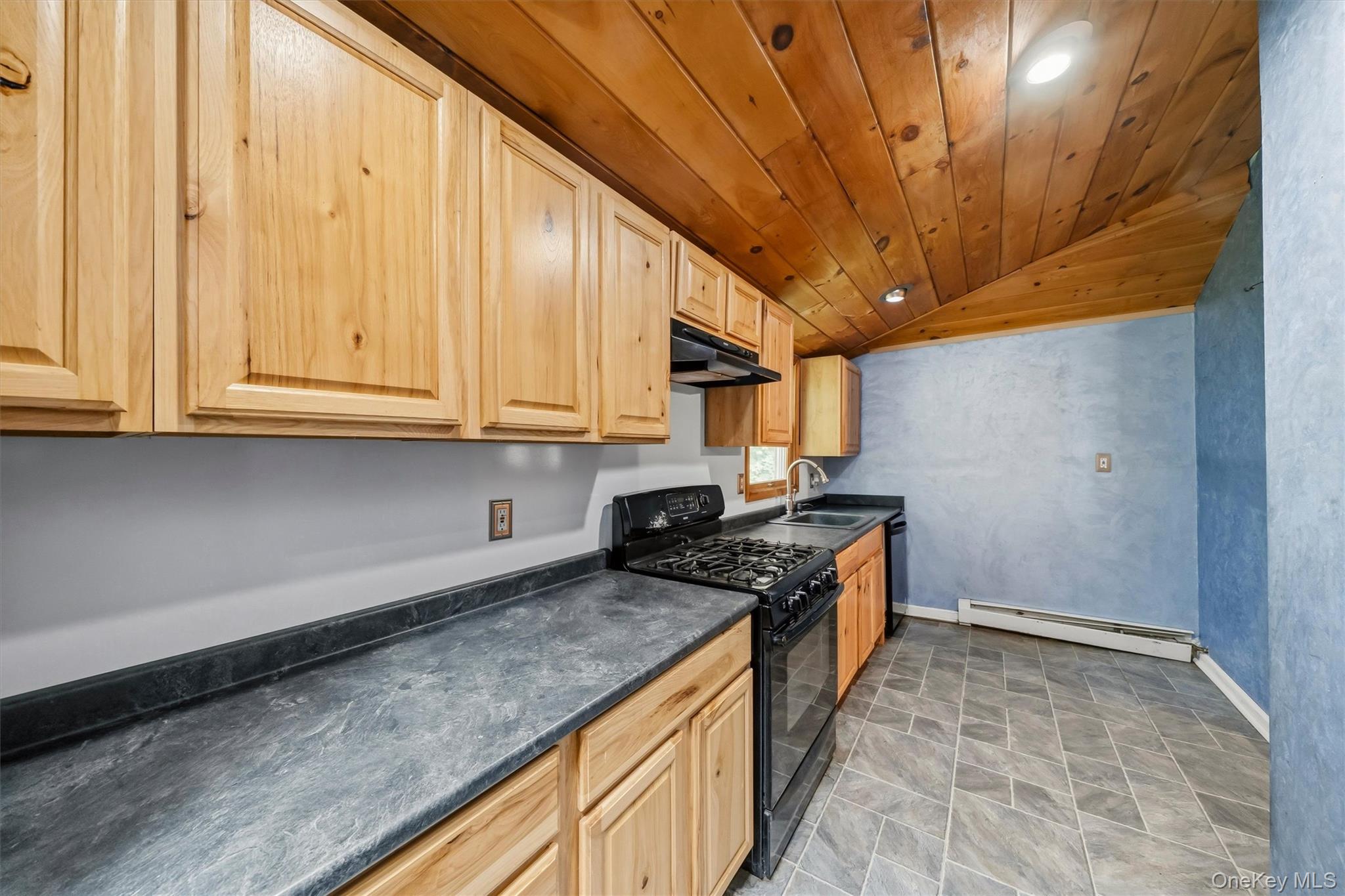 425 Old Dutch Hollow Road Monroe, NY 10950 - Photo 13 of 46