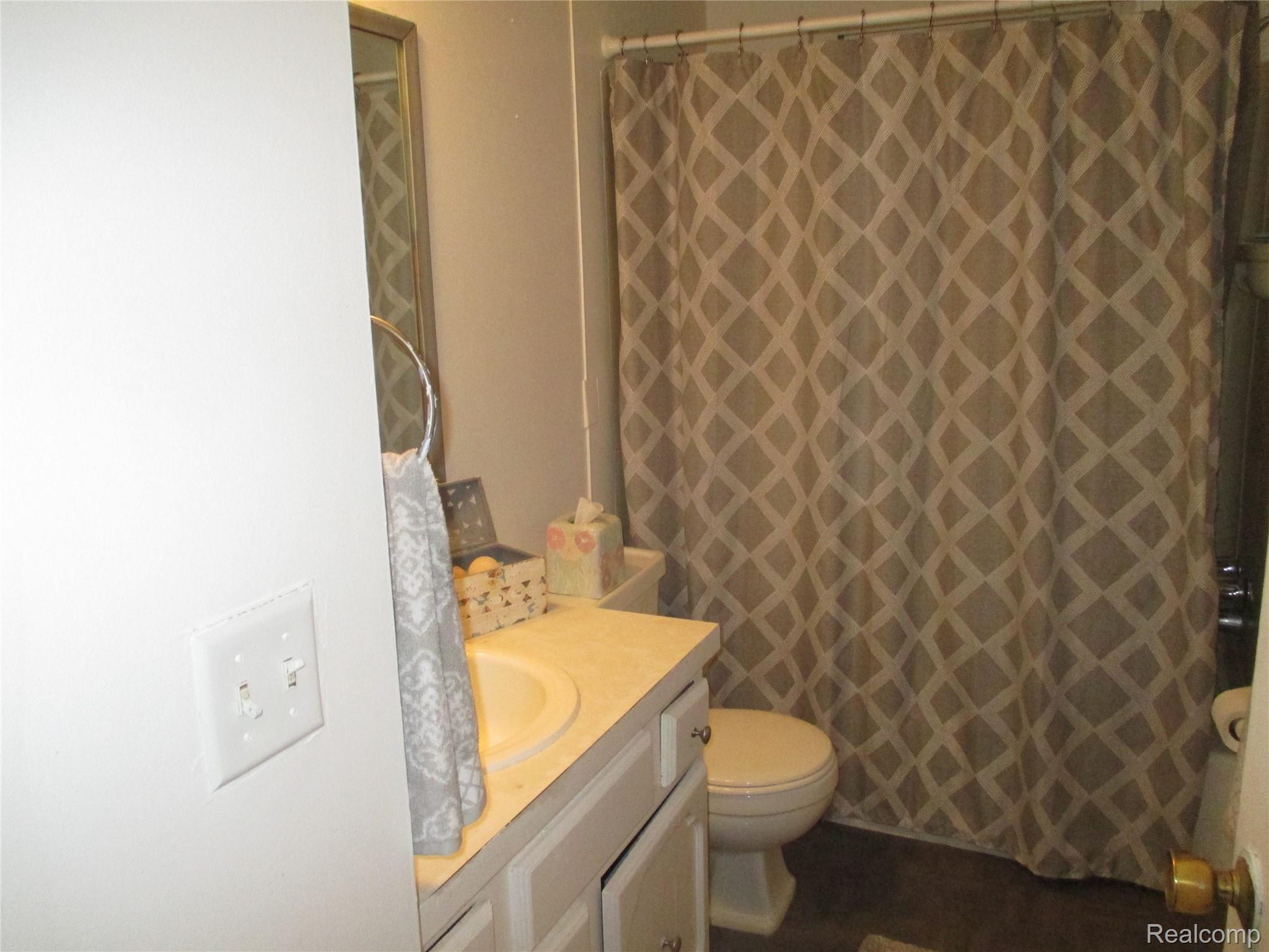 5395 Duffield Road Flushing, MI 48433 - Photo 13 of 19 IMG_4926.JPG