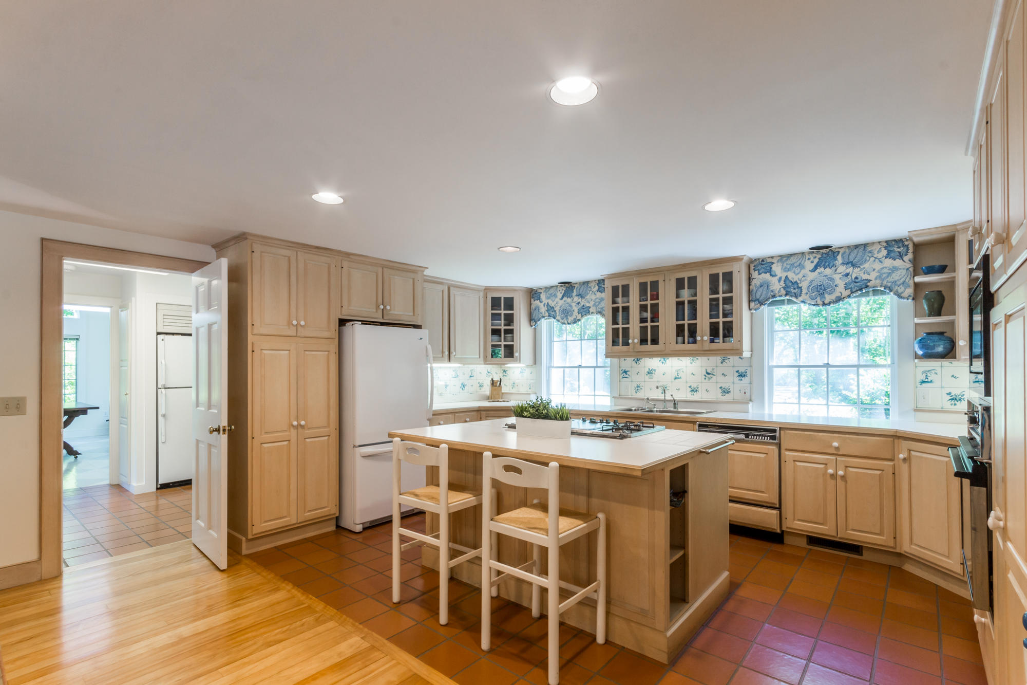 65 Kanomika Road Edgartown, MA 02539 - Photo 19 of 49 65 Kanomika Road (22 of 77)