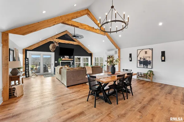 $664,500 | 1714 Knox Road 1950 East, Williamsfield, IL 61489