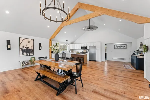 $664,500 | 1714 Knox Road 1950 East, Williamsfield, IL 61489