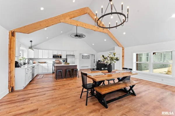 $664,500 | 1714 Knox Road 1950 East, Williamsfield, IL 61489