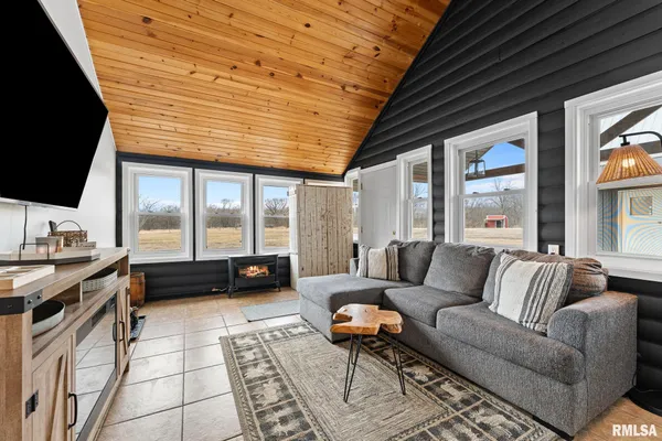 $664,500 | 1714 Knox Road 1950 East, Williamsfield, IL 61489