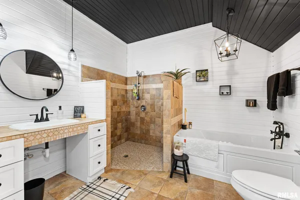 $664,500 | 1714 Knox Road 1950 East, Williamsfield, IL 61489