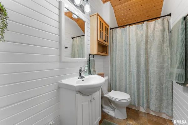 $664,500 | 1714 Knox Road 1950 East, Williamsfield, IL 61489