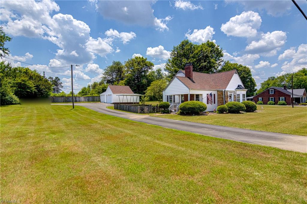 4272 High Point Road Winston-Salem, NC 27107 - Photo 3 of 31 Gallery Image 3