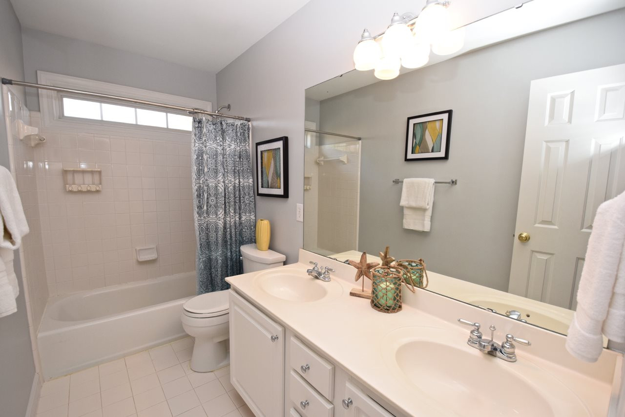 12421 Mayhurst Place Raleigh, NC 27614 - Photo 16 of 25 Full Bath