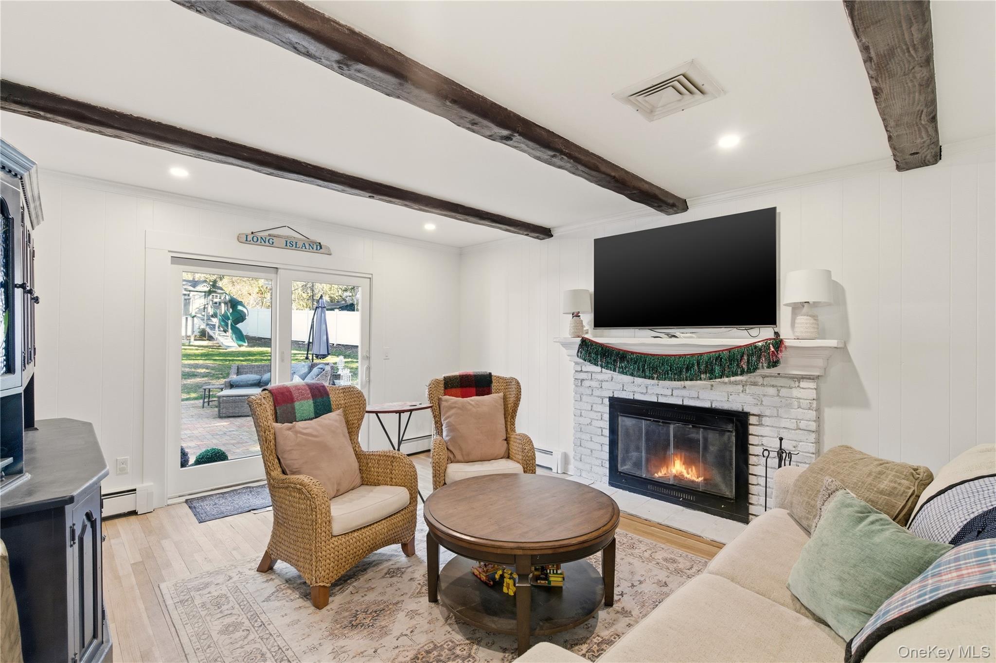 131 Turkey Lane Cold Spring Harbor, NY 11724 - Photo 6 of 24