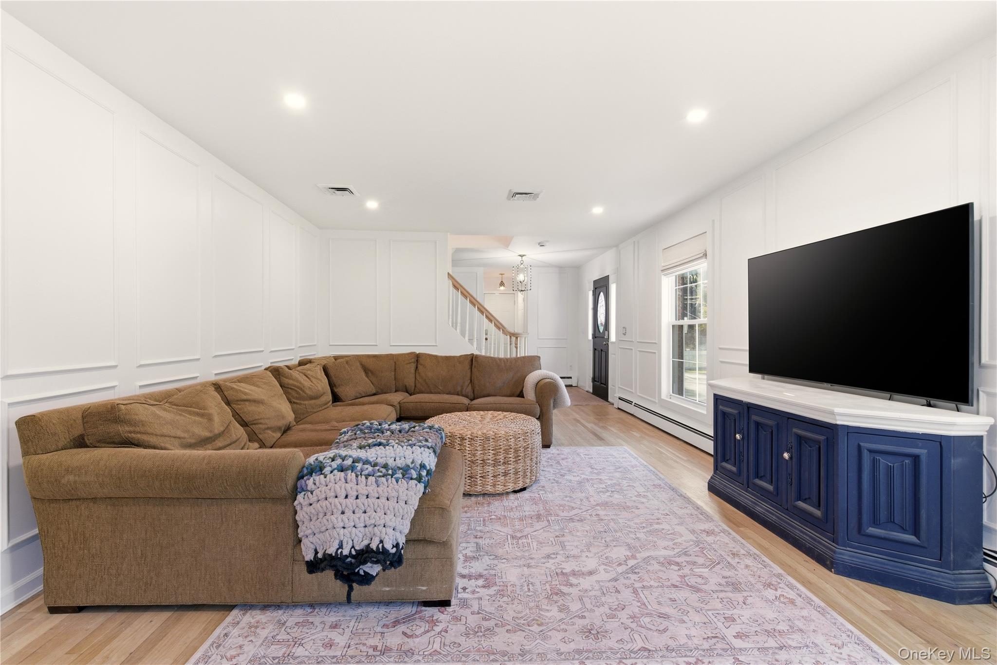 131 Turkey Lane Cold Spring Harbor, NY 11724 - Photo 7 of 24