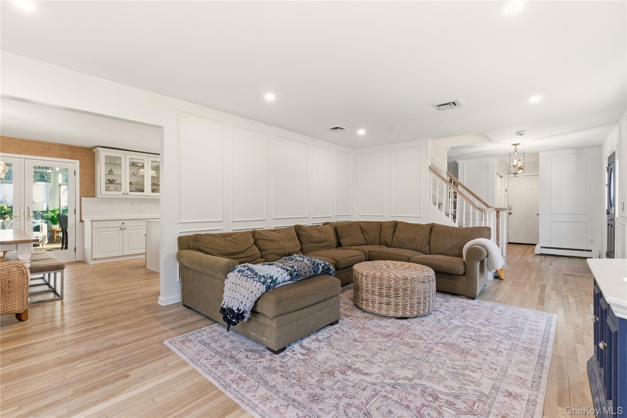 131 Turkey Lane Cold Spring Harbor, NY 11724 - Photo 8 of 24