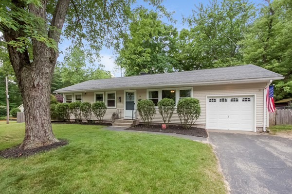 34 Sue Street Springfield, MA 01108 - Photo 1 of 9 Gallery Image 1