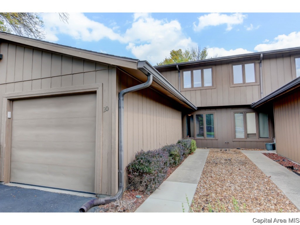 20 Brookside Place Springfield, IL 62704 - Photo 1 of 23 Gallery Image 1