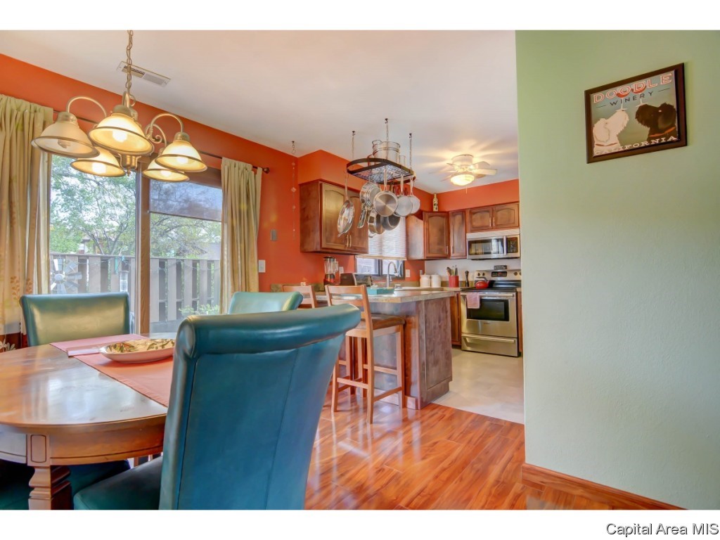 20 Brookside Place Springfield, IL 62704 - Photo 12 of 23 Gallery Image 12