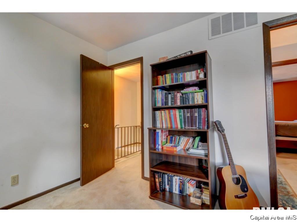 20 Brookside Place Springfield, IL 62704 - Photo 18 of 23 Gallery Image 18