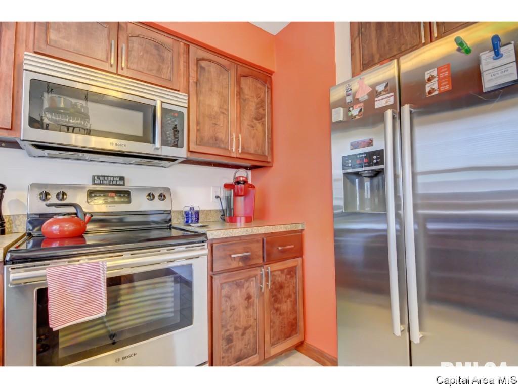 20 Brookside Place Springfield, IL 62704 - Photo 10 of 23 Gallery Image 10