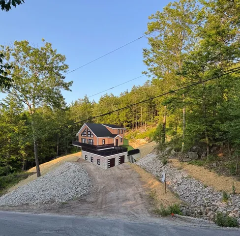 $225,000 | 463 Craney Hill Road, Henniker, NH 03242