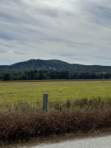 $225,000 | 463 Craney Hill Road, Henniker, NH 03242