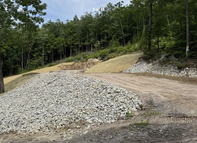 $225,000 | 463 Craney Hill Road, Henniker, NH 03242