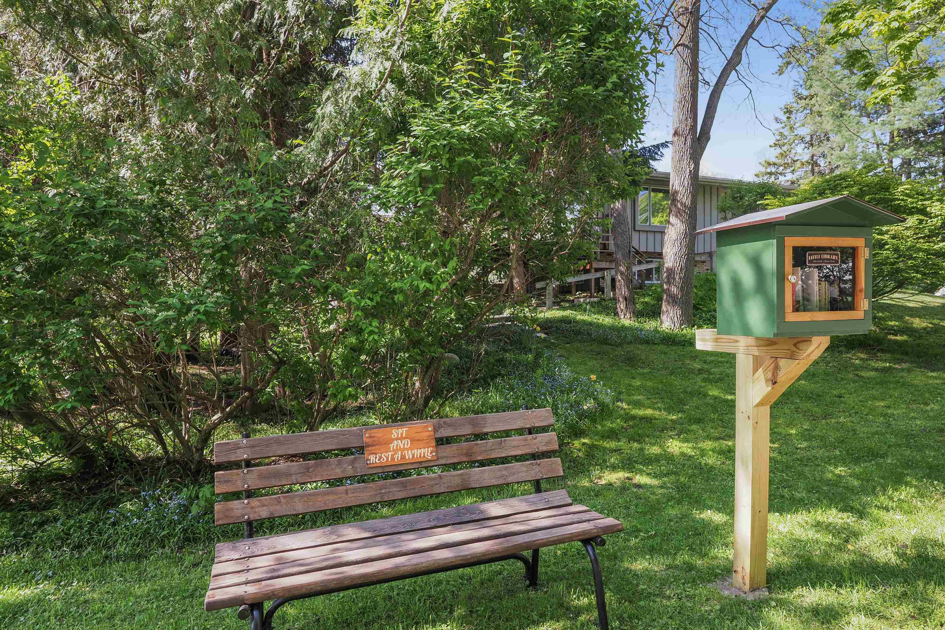 1313 Ramsdell Street Traverse City, MI 49684 - Photo 10 of 40 1922376-f8efc21b-aae6-4373-9581-5e3e5d28da6c.JPG