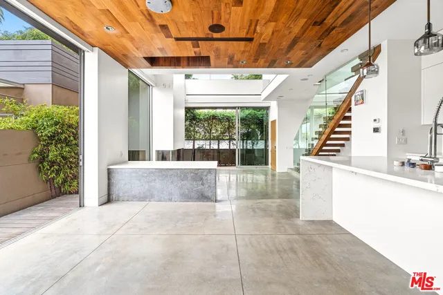 $17,000 | 524 Rialto Avenue, Venice, CA 90291