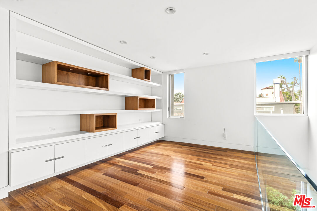 524 Rialto Avenue Venice, CA 90291 - Photo 18 of 43