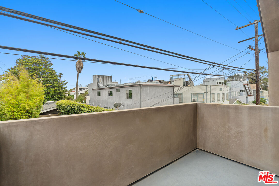 524 Rialto Avenue Venice, CA 90291 - Photo 25 of 43