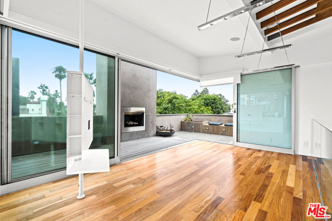 524 Rialto Avenue Venice, CA 90291 - Photo 27 of 43