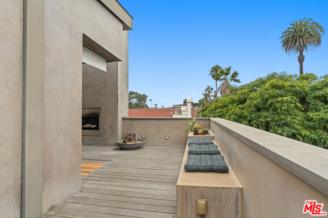 524 Rialto Avenue Venice, CA 90291 - Photo 31 of 43