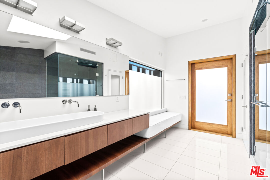 524 Rialto Avenue Venice, CA 90291 - Photo 41 of 43