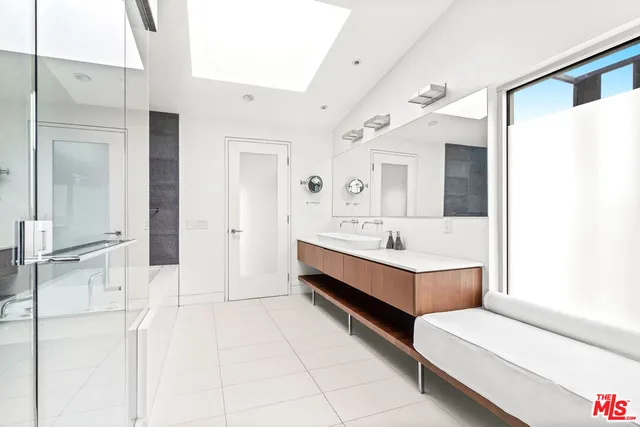 $17,000 | 524 Rialto Avenue, Venice, CA 90291