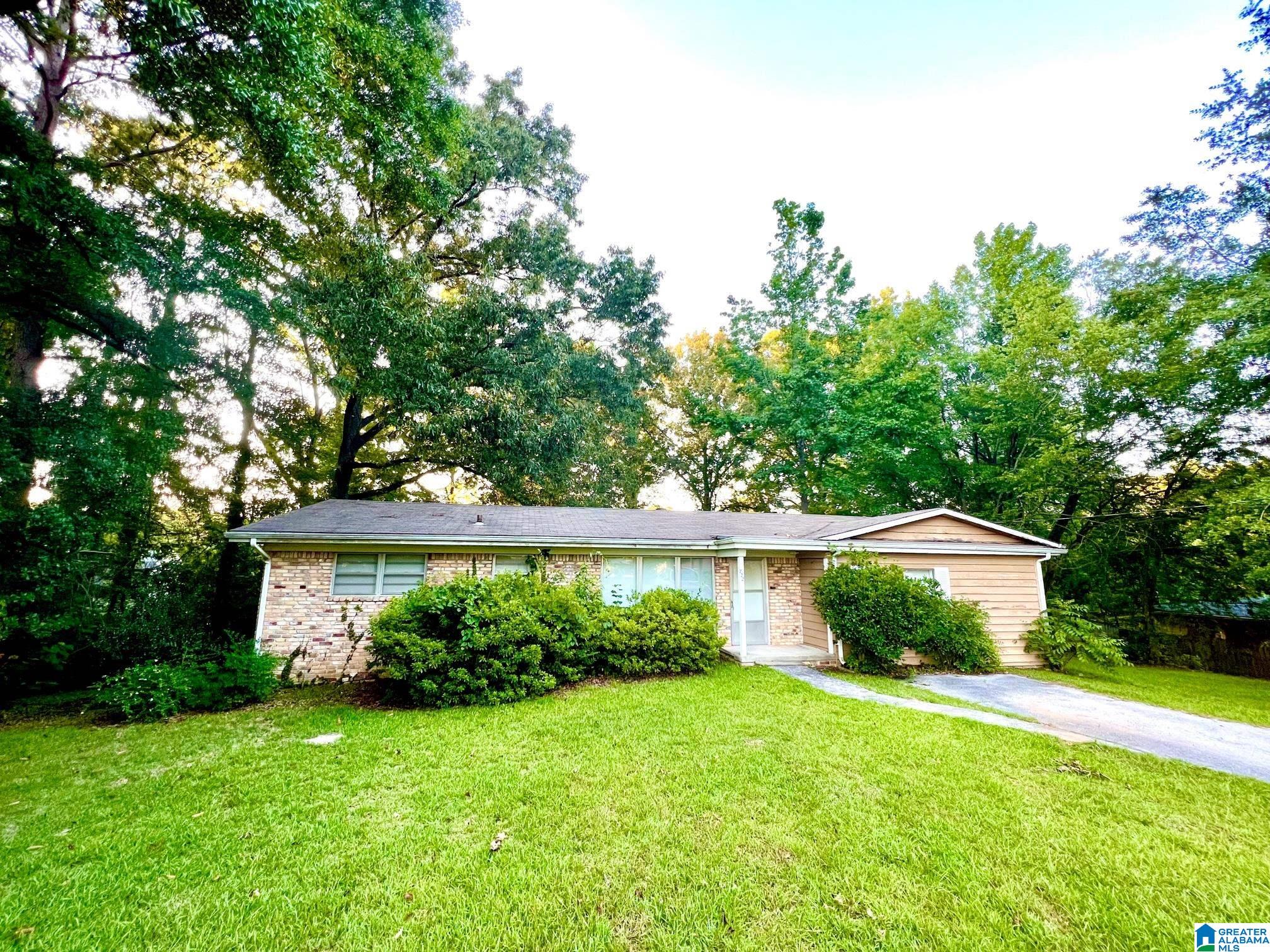 722 4th Avenue Northwest Alabaster, AL 35007 - Photo 1 of 16