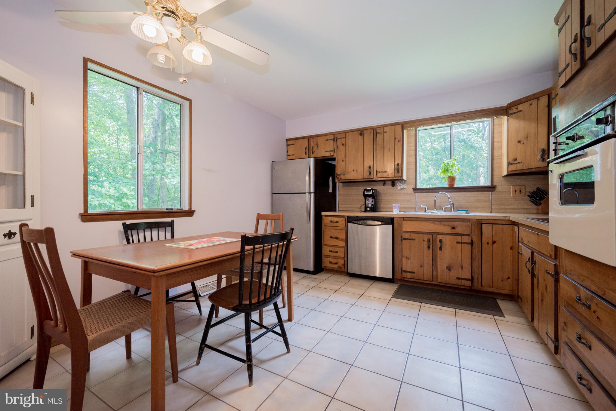 1671 Irishtown Road Elkton, MD 21921 - Photo 9 of 42 Eat-In Kitchen