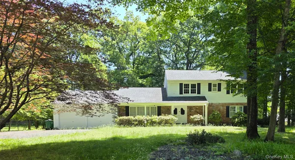 $599,000 | 11 Carnelli Court, Poughkeepsie, NY 12603