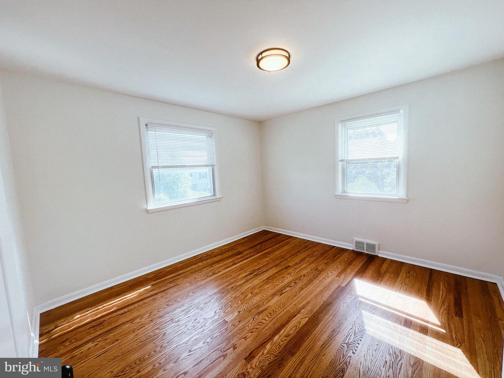 702 Glen Road Warminster, PA 18974 - Photo 18 of 38 bedroom