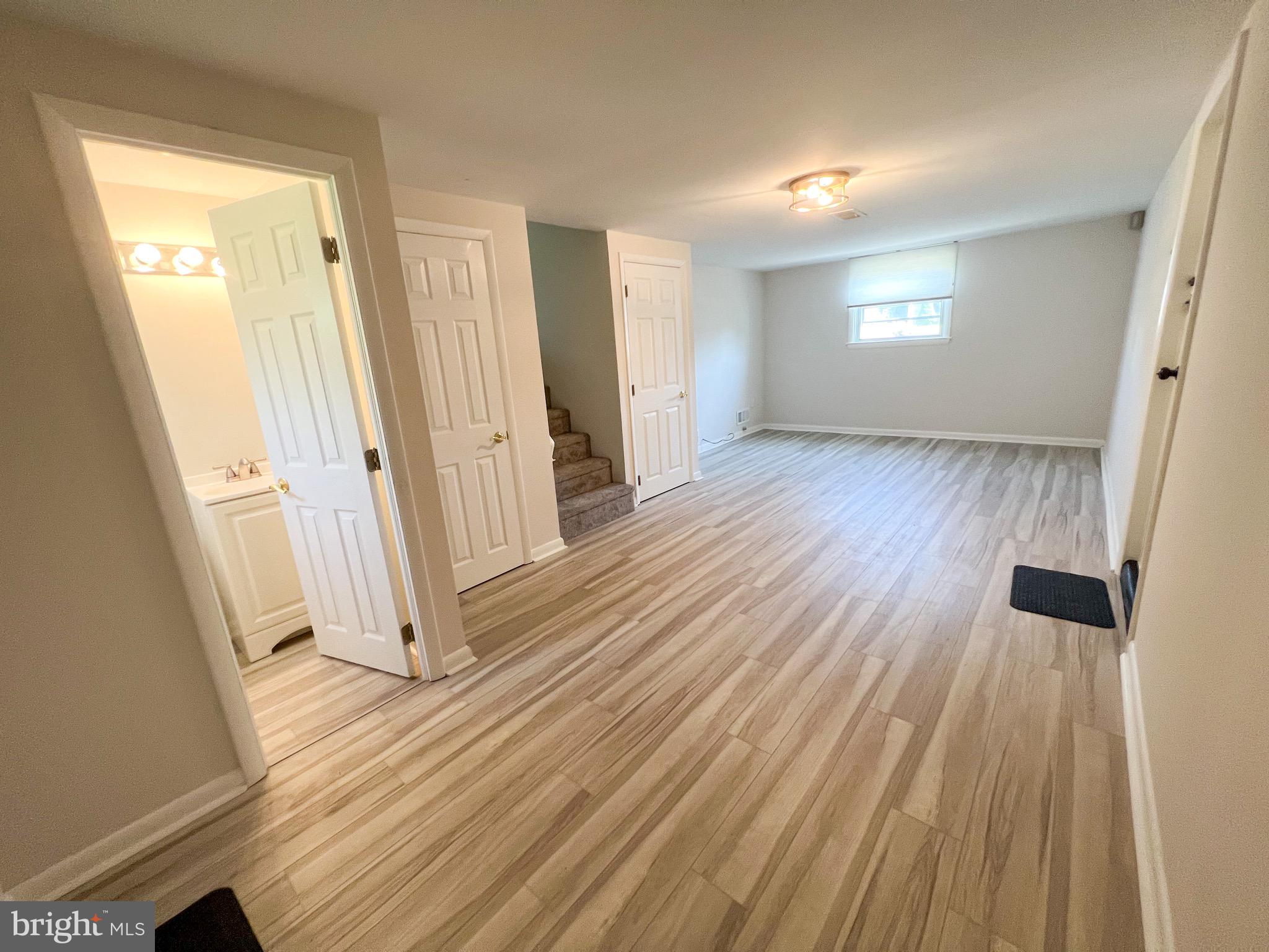 702 Glen Road Warminster, PA 18974 - Photo 24 of 38 family room