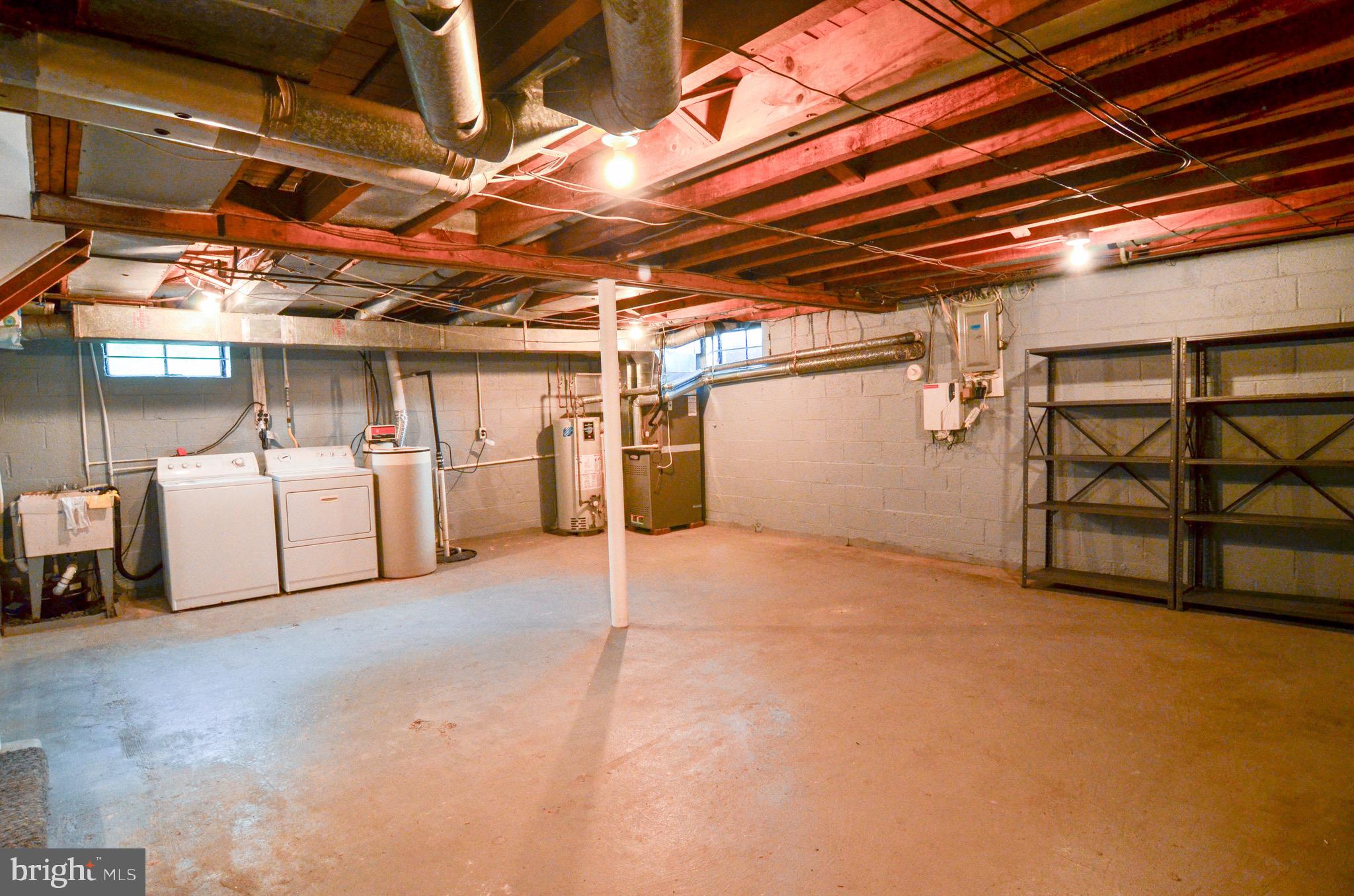 702 Glen Road Warminster, PA 18974 - Photo 29 of 38 basement laundry