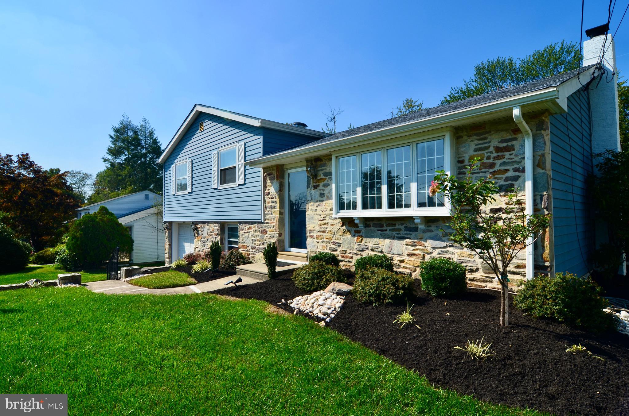 702 Glen Road Warminster, PA 18974 - Photo 5 of 38 Front exterior