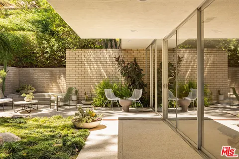 $3,299,500 | 9080 Wonderland Park Avenue, Los Angeles, CA 90046