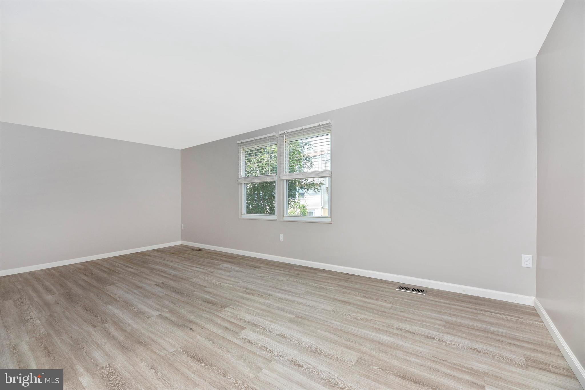 17531 Kohlhoss Road Poolesville, MD 20837 - Photo 16 of 53