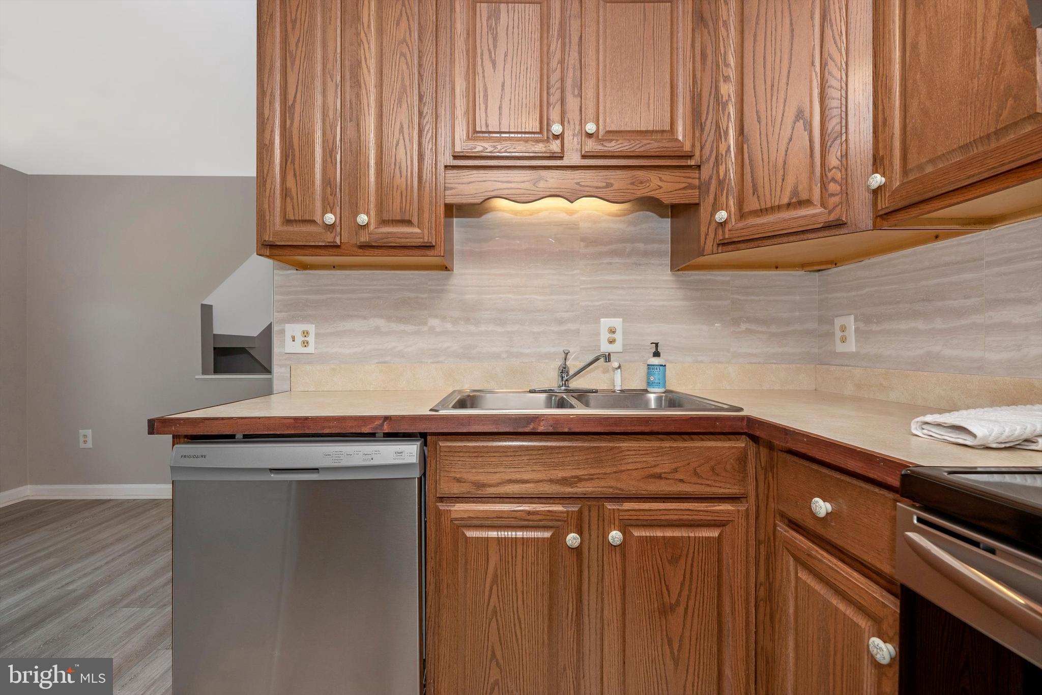 17531 Kohlhoss Road Poolesville, MD 20837 - Photo 9 of 53