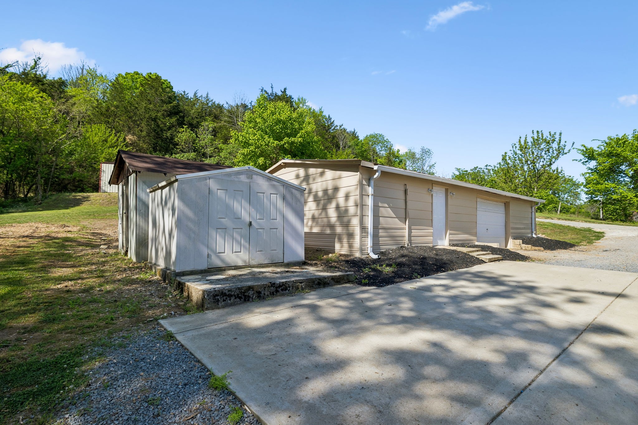1085 Hawkins Branch Road Bethpage, TN 37022 - Photo 40 of 44