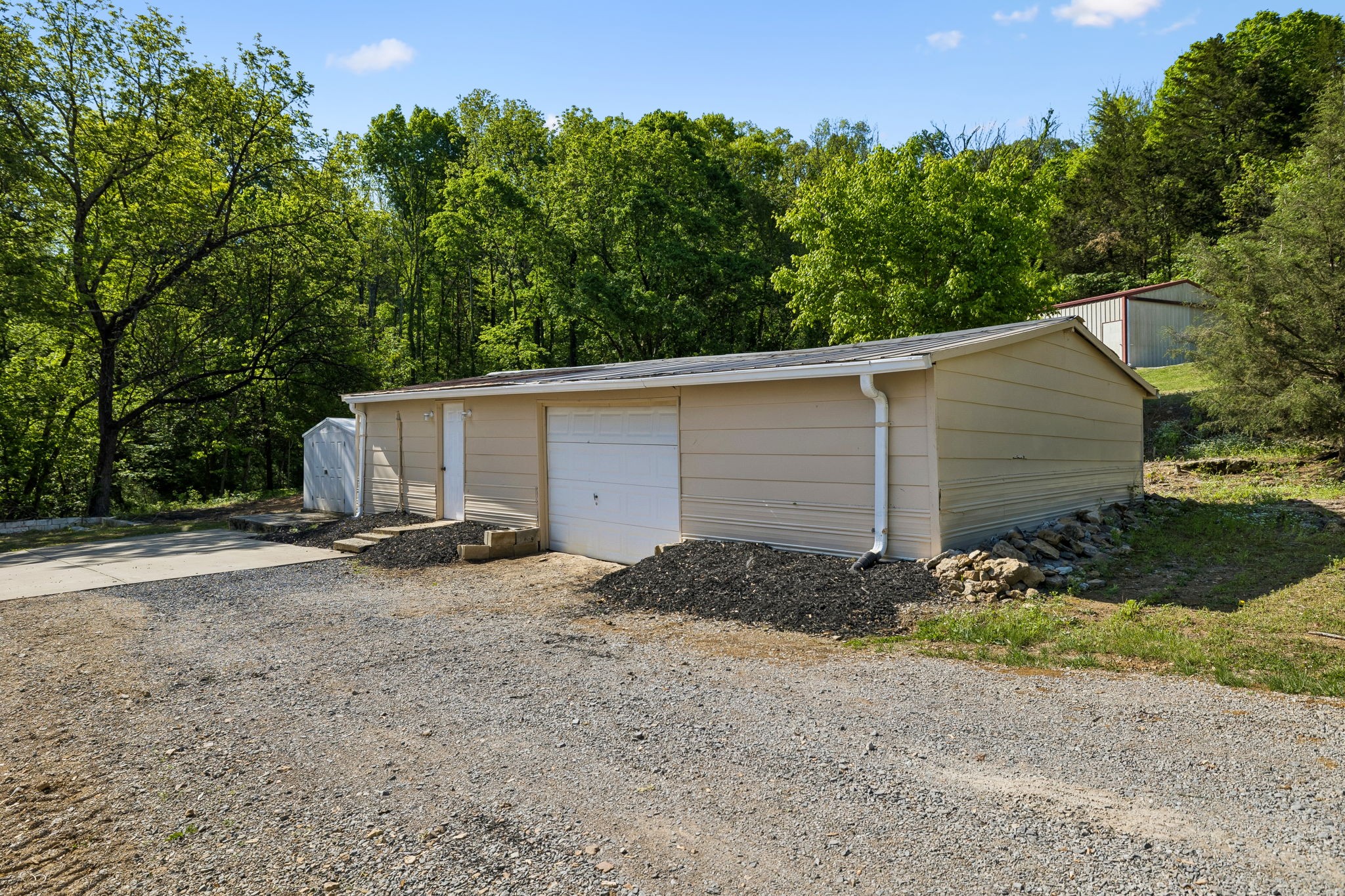 1085 Hawkins Branch Road Bethpage, TN 37022 - Photo 41 of 44