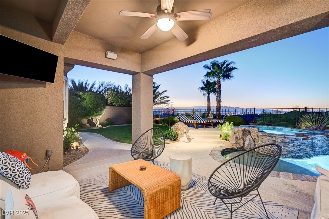2172 De Rouge Avenue Henderson, NV 89044 - Photo 11 of 48