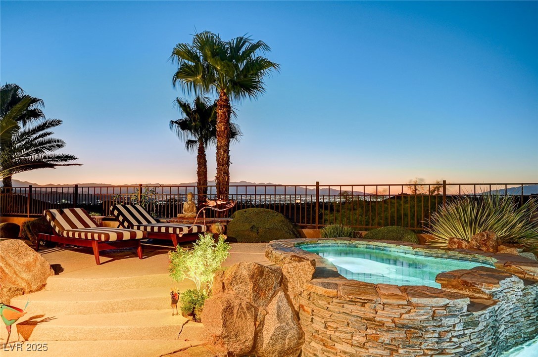2172 De Rouge Avenue Henderson, NV 89044 - Photo 14 of 48