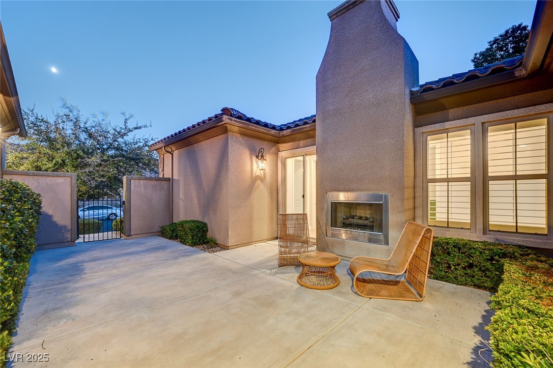 2172 De Rouge Avenue Henderson, NV 89044 - Photo 9 of 48
