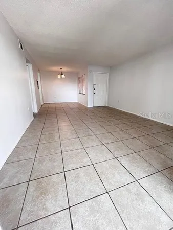 $1,250 | 6110 Curry Ford Road, Unit 117, Orlando, FL 32822