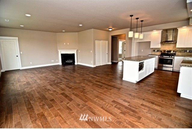 14911 Benton Loop Sumner, WA 98390 - Photo 11 of 25 Gallery Image 11